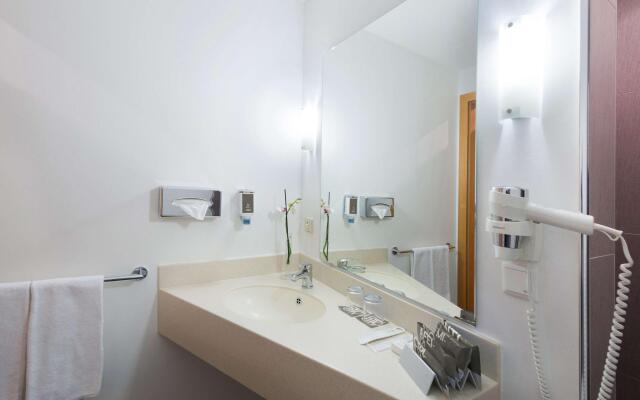 B&B HOTEL Krefeld-Süd