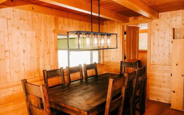 Lakeview Cabin with Boat Slip