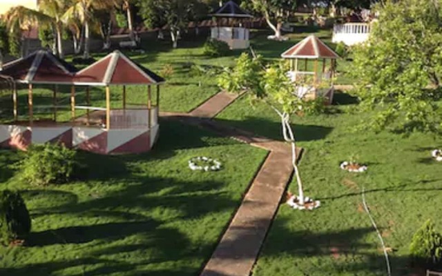 Paradise Reggae Resort