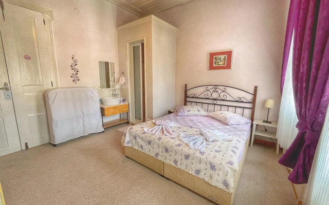 Eolya Guest House