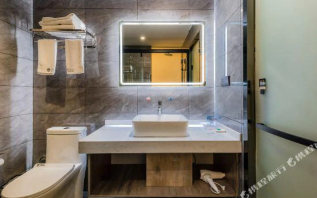 Wanfeng Hotel