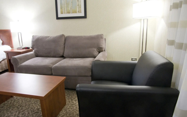 Clarion Hotel & Suites