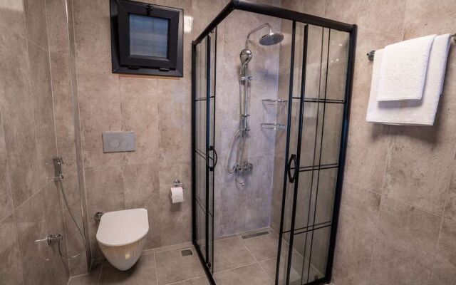 Poison Garden Suite & SPA
