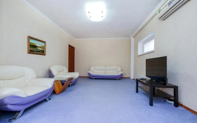 Апартаменты на улице Октября 28