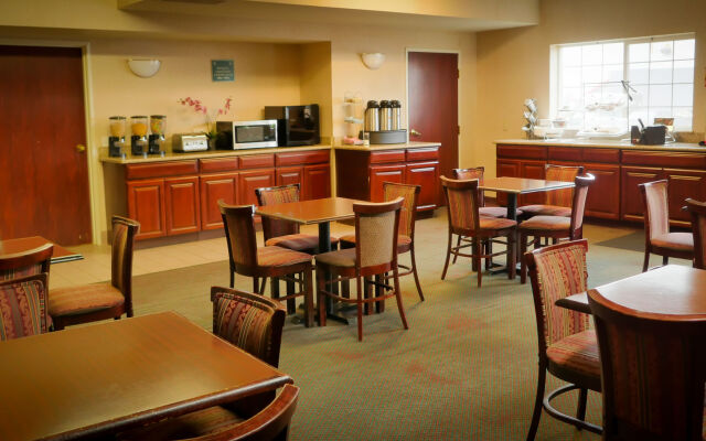 Portland Suites Airport East