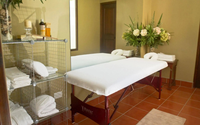 Hotel Los Portales