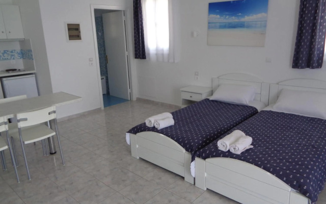 Blue and White Studios & Apartments