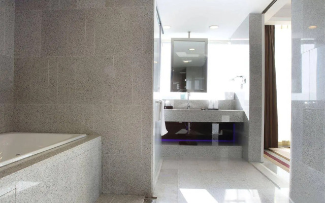 Qingdao Jinfuyue Hotel (Heilongjiang Middle Road Oriental City Branch)