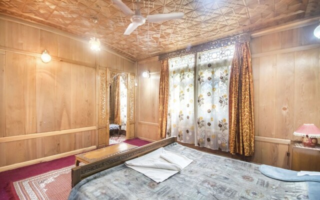 GuestHouser 1 BR Houseboat cefd