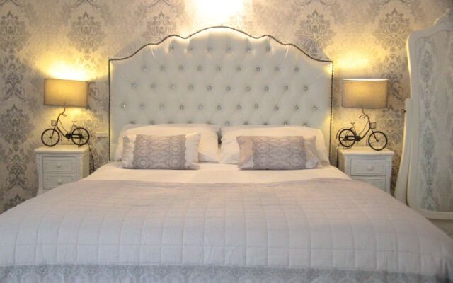 Paddocks Hotel