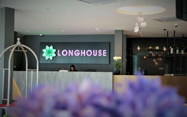 Hotel Longhouse