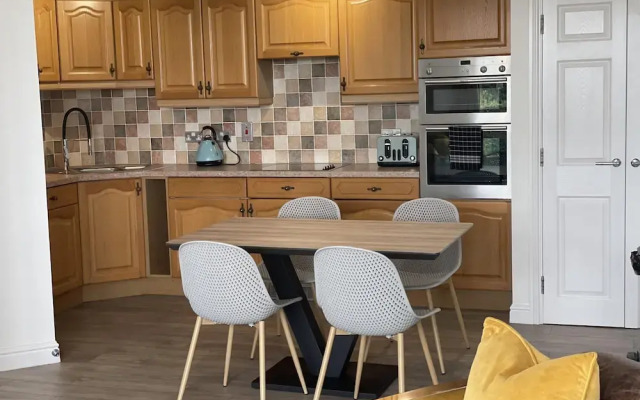 Pochin House Collections