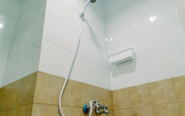 Warm And Cozy 2Br At Green Pramuka City Apartment