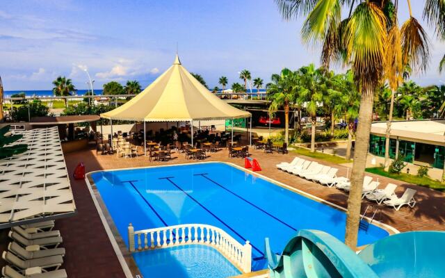 Grand Akca Hotel