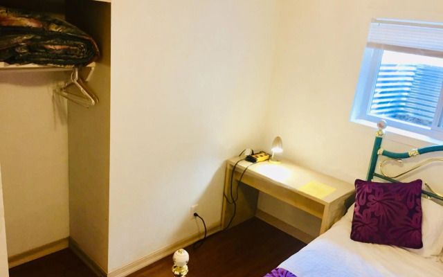 Calgary Star Cozy Home