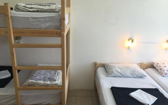 Pechki Lavochki Hostel