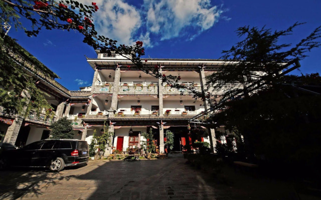 Dali Yinfeng Hotel