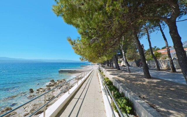 Stunning Apartment in Bol