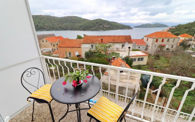 Apartments Nodilo