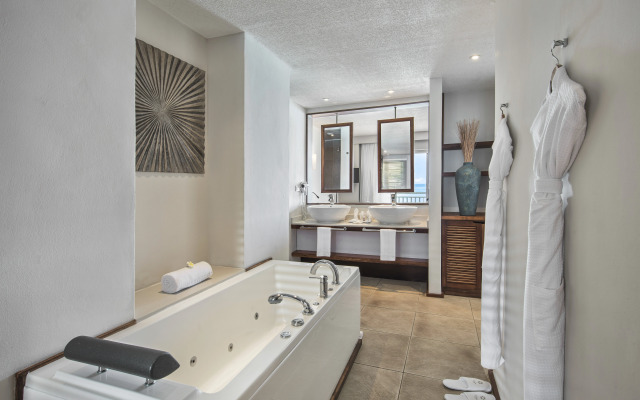 Solana Beach - Adults Only