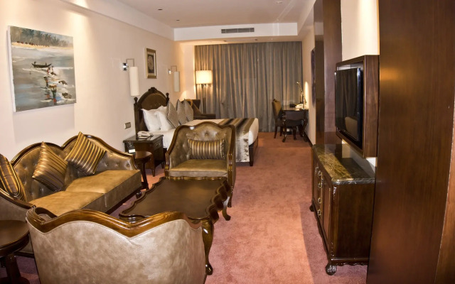 Tang Palace Hotel