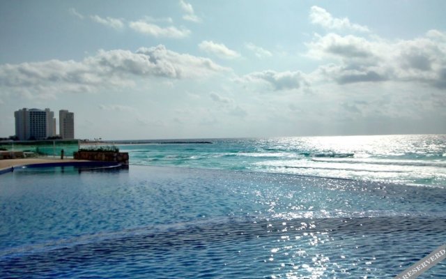 Ocean Dream Cancun by GuruHotel