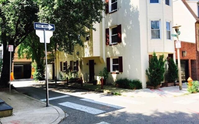 GEM Location+cozy Studio 1bd, Bath&kitchen!