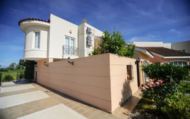 Çinar Villas
