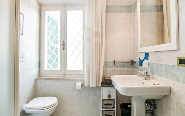 Beautiful holiday home in Montedinove with shared pool