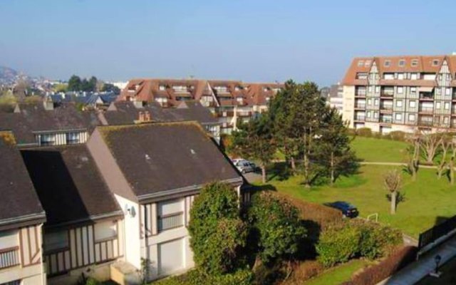 Apartment With 2 Bedrooms In Villers Sur Mer, With Wonderful Sea View 150 M From The Beach