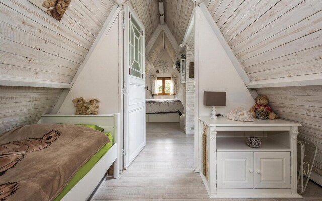 Amazing Home in Rekem-lanaken With 2 Bedrooms and Wifi