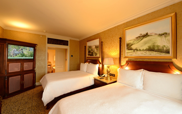 Palazzo Hotel - Image 5