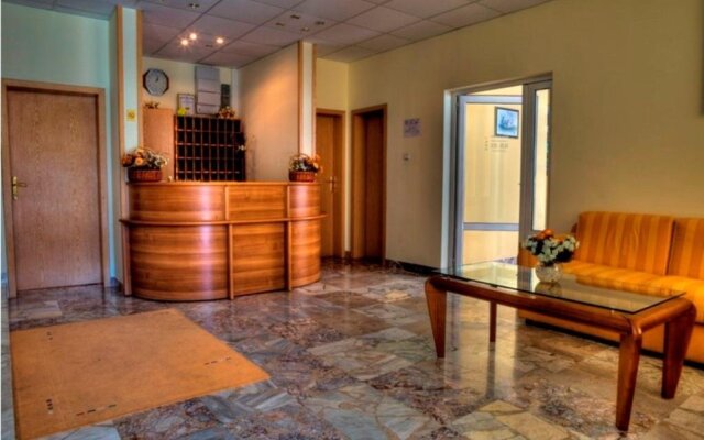 Hotel "Luch"