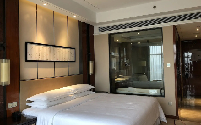 Sheraton Langfang Chaobai River Hotel