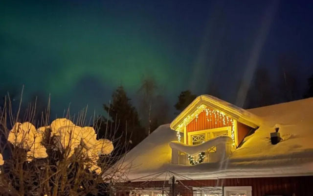 Villa Red House Arctic Circle