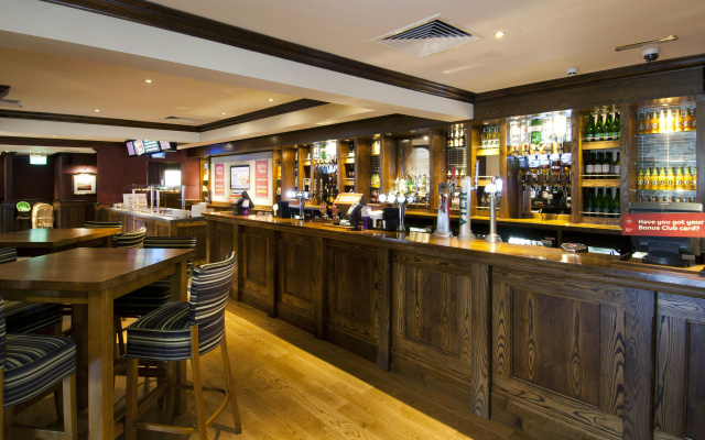 Premier Inn Bedford South - A421