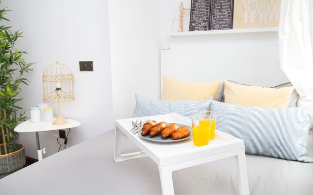 Romantic Studio Dos Aceras by La Recepcion