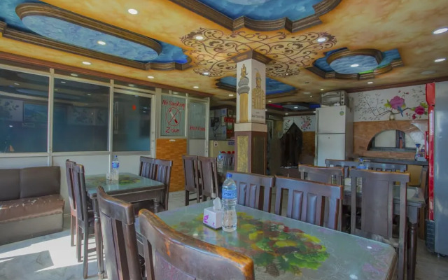 OYO 267 Hotel Tanahun Vyas