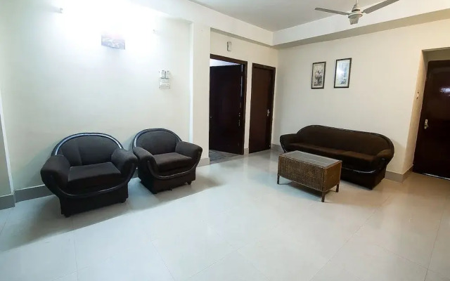 OYO 12216 Paramount Inn