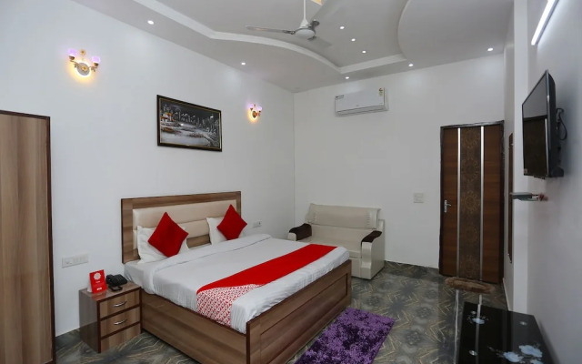 OYO 26628 Hotel Rest Palace