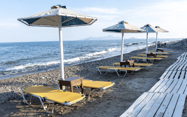 Mammis Beach Hotel
