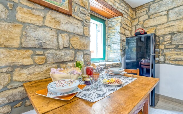 Old Mulberry Stone House