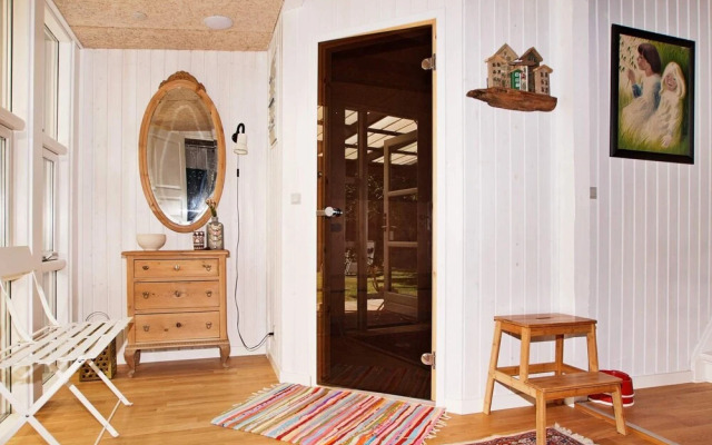 Attractive Holiday Home in Hemmet near Sea