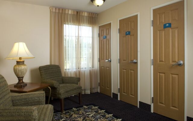 Staybridge Suites Savannah Airport