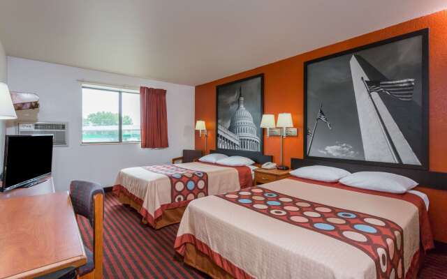 Super 8 by Wyndham Dumfries/Quantico
