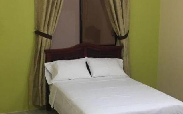 D’ Ruiz Hotel