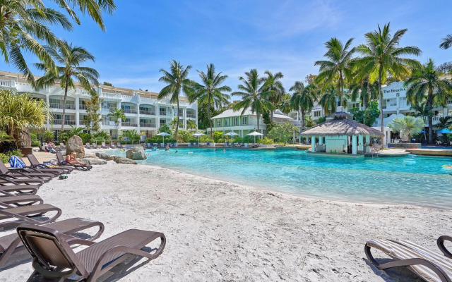 Beach Club Oceanview Apartment 1221-2 Palm Cove