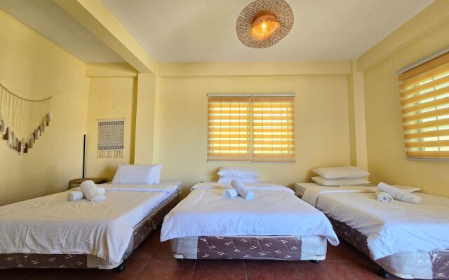 Surfside Hostel LU Surf Town