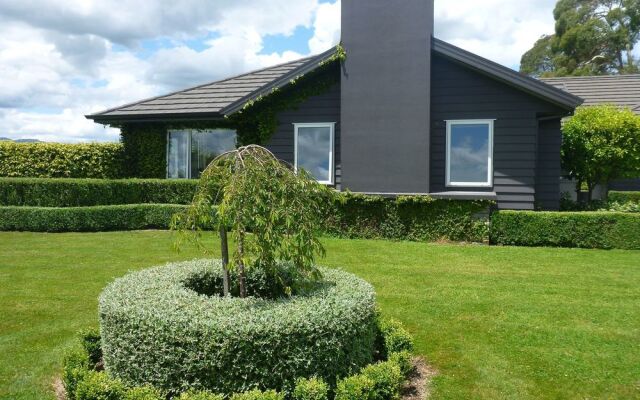 ArtHouse Bed & Breakfast