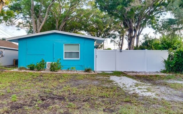 Dog-friendly Largo Apartment w/ Large Shared Yard!